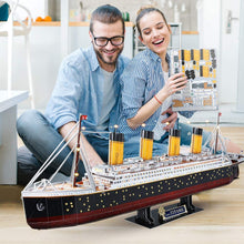 Charger l'image dans la visionneuse de la galerie, 3D Puzzles 34.6" LED Titanic Ship - Hahaland